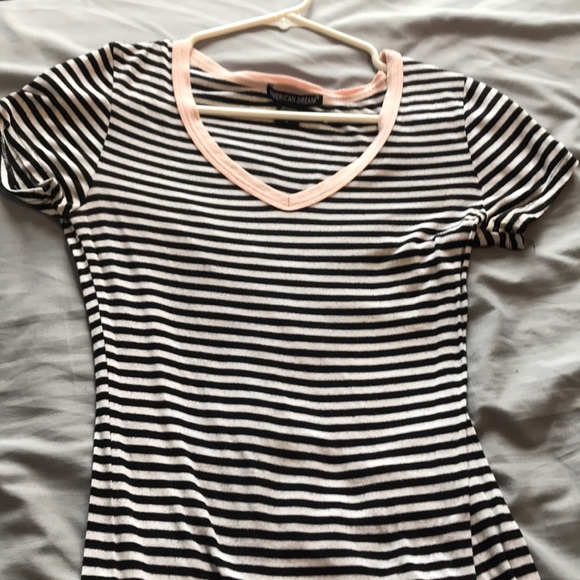 🌻 Striped V-Neck Shirt - Picture 1 of 3